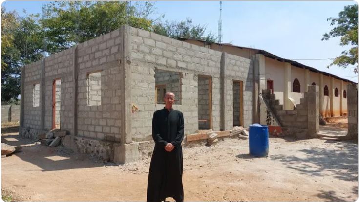Fase 2: Construcción de la Sacristía en Tanzania